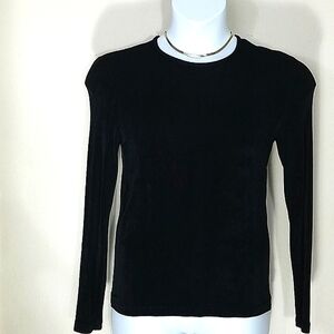 Top tshirt long-sleeve pullove black stretch crew neck EUC